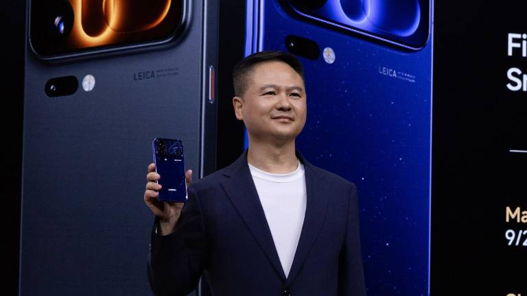 Xiaomi 18 Pro y 18 Pro Max sorprenden con pantalla trasera y cámaras de 200 MP