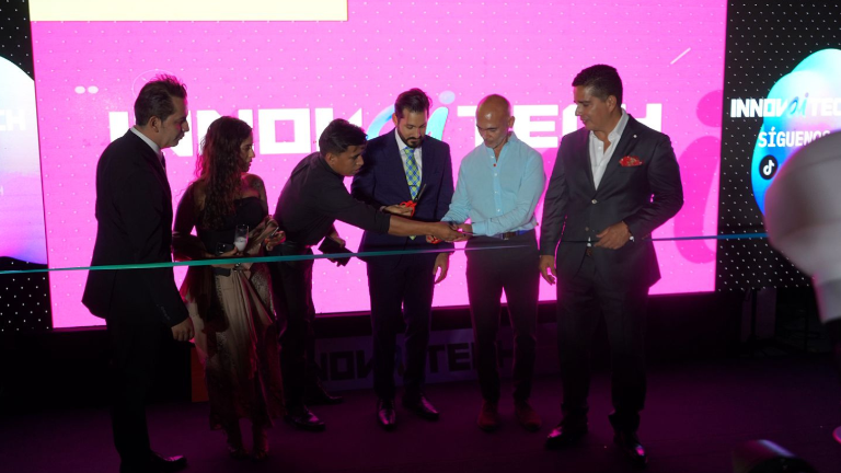 El lanzamiento de Innovaitech reunió a más de 300 invitados en Samborondón.