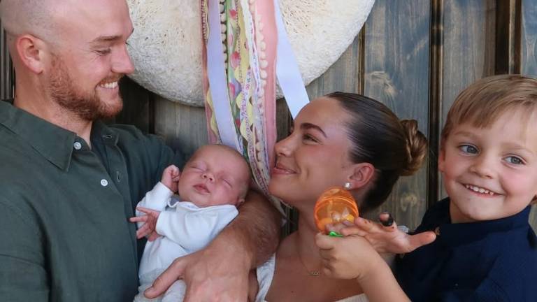 La influencer Emilie Kiser reaparece tras la muerte de su hijo y reflexiona acerca del duelo