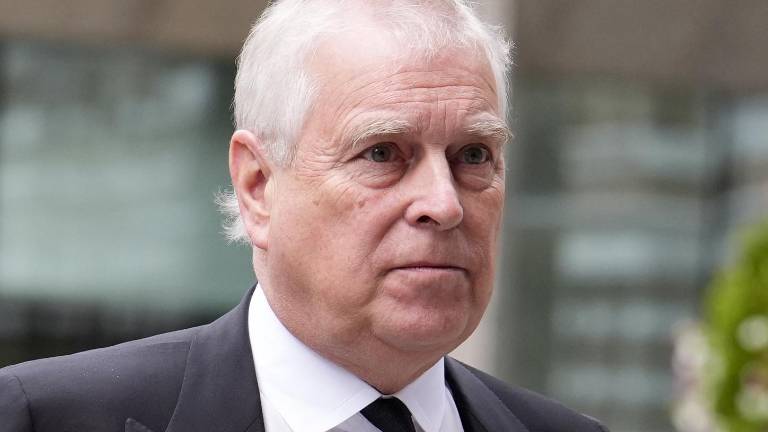 Principe Andrew demanda a la Policía británica por los registros de sus propiedades tras ser vinculado al caso Epstein