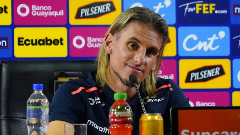 El director técnico Sebastián Beccacece en rueda de prensa.