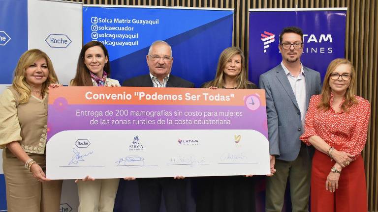 En la foto, de izq. a der.: Hulda de la Torre, Gerente General de Solca Guayaquil; Oana Matei, Gerente General de Roche Pharma Ecuador; José Jouvín Vernaza, Presidente de Solca Guayaquil; Mónica Fistrovic, CEO LATAM Airlines Ecuador; Paul Quirk, Vicepresidente Fundación Ana; Lucía Andrade, Gerente del Proyecto Ana.