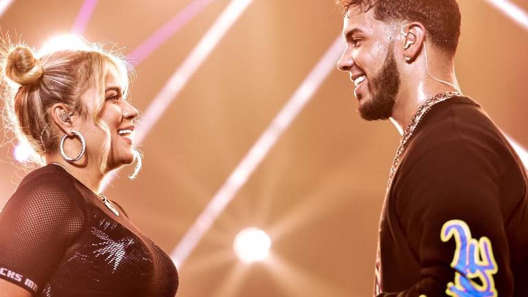 ¿Karol G y Anuel AA volvieron? La cantante habría vuelto a usar su anillo de compromiso según reporte de usuarios