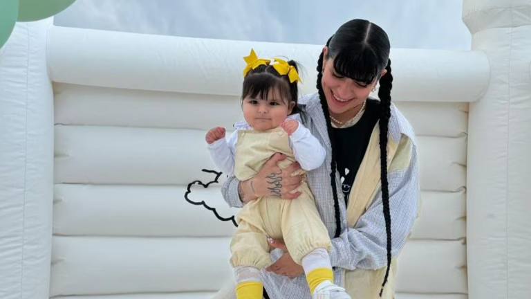 ¿Cazzu demandará a Christian Nodal para quedarse con la patria potestad de su hija Inti?: Esto es lo que se sabe