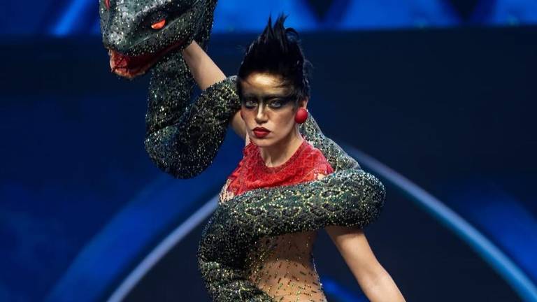 Shyare Andrade sorprende con un traje típico inspirado en la mitología Shuar en el Miss Grand International 2026