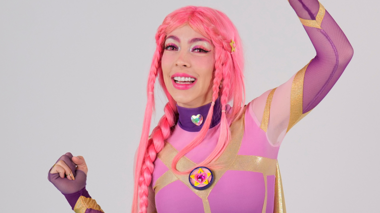 Luli Pampín llega por primera vez a Ecuador con su show “El Libro Musical”, una aventura llena de música, color y fantasía.