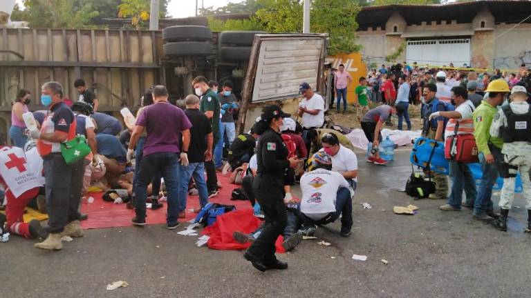 Asfixiados y como animales, migrantes narran en México el horror de los tráileres