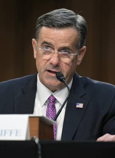 El director de la CIA, John Ratcliffe, testifica durante una audiencia del Comité de Inteligencia del Senado para examinar las amenazas mundiales, en el Capitolio en Washington, DC, el 18 de marzo de 2026.