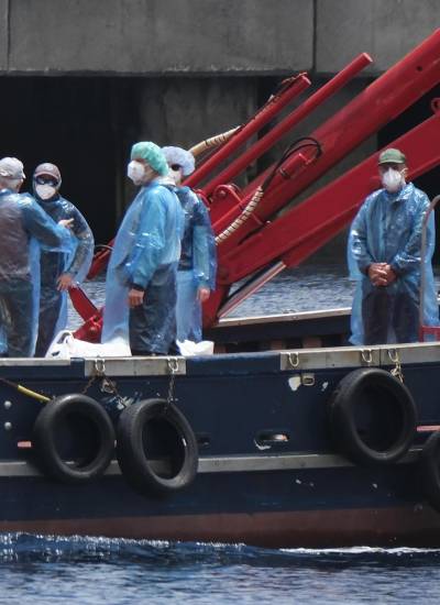 Continúa el desembarco en el puerto de Granadilla de Abona de los pasajeros y tripulantes del crucero MV Hondius, que sufrió un brote de hantavirus a bordo.