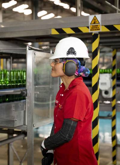 Personal de Cervecería Nacional.