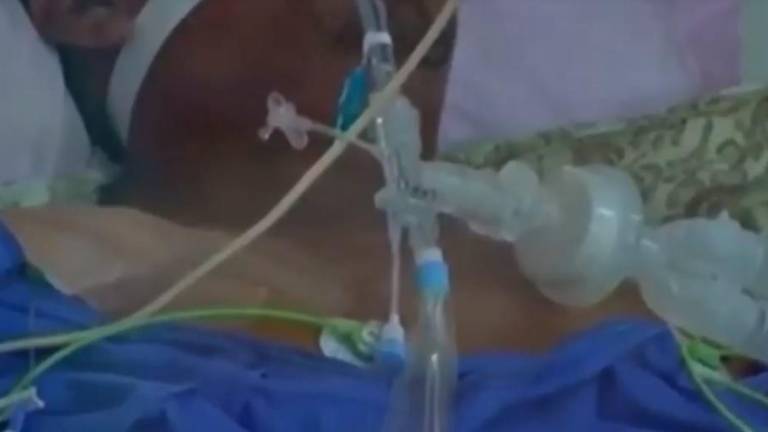 Revelan cómo se habría contagiado la primera paciente que falleció con la variante sudafricana