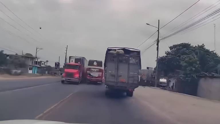 Ministro Roberto Luque cuestiona maniobra de bus interprovincial en Los Ríos: “Aquí no habrá tolerancia”
