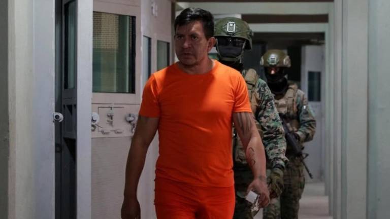 Alcalde de Pujilí, José Arroyo, ingresando a la cárcel.