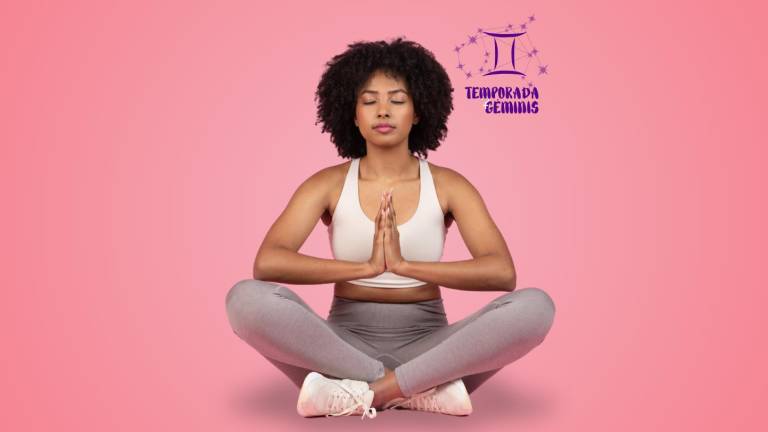 Mujer en calma gracias a las energías tranquilas de la temporada de Géminis.