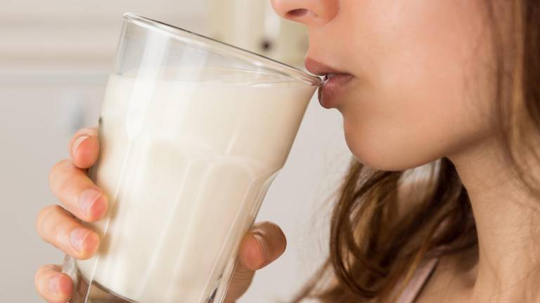 Los hábitos de consumo están migrando hacia otras categorías totalmente distintas a la leche. (foto referencial)