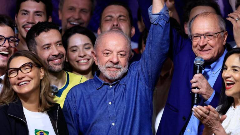 Lula es reelegido presidente de Brasil hasta 2030 tras vencer a Flávio Bolsonaro