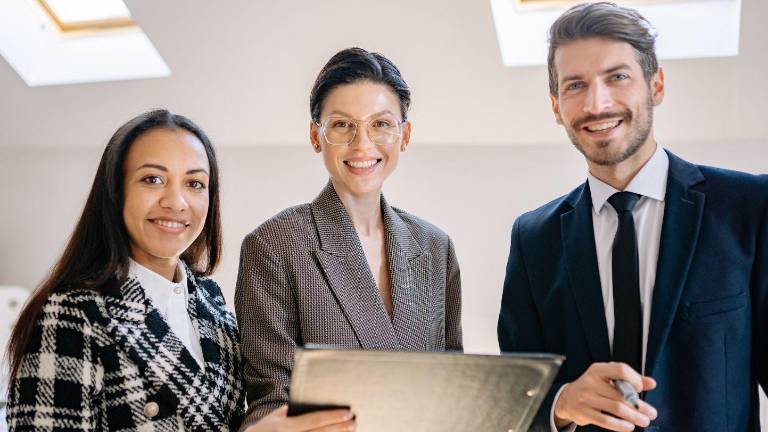 Vacantes laborales en Ecuador: 11 empresas requieren personal de inmediato