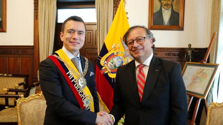 Noboa y Petro durante la posesión del primero, el 23 de noviembre de 2023.