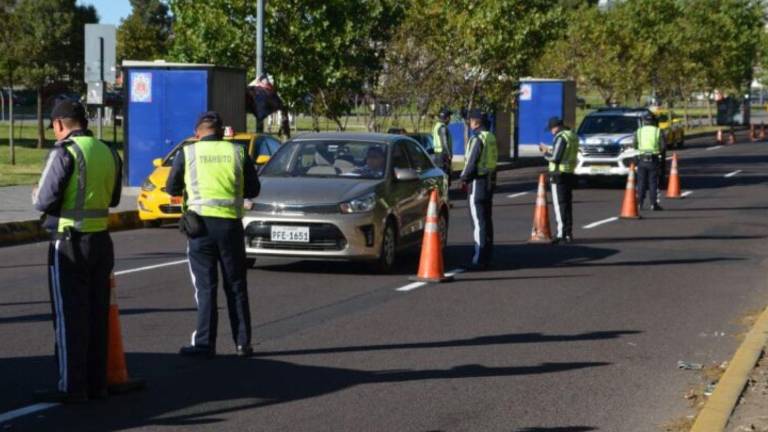 Quito implementará tercera placa: ¿Qué es y desde cuándo entra en vigencia?