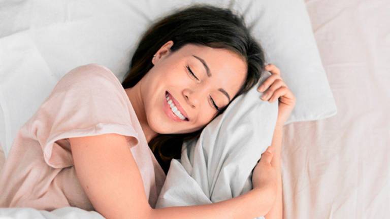 ¿Por qué dormir bien no es un lujo? El impacto del sueño en tu cerebro y tu salud