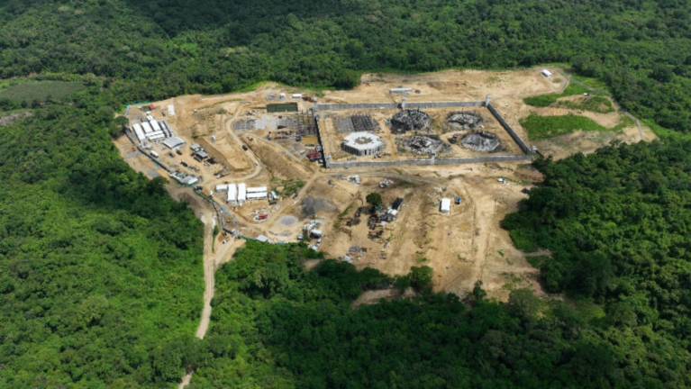 Daniel Noboa anuncia que Cárcel 'El Encuentro' estará terminada dentro de cinco semanas