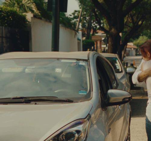 Escena de Un último empujón, cortometraje ambientado en Los Ceibos en el que una hija y su padre enfrentan una conversación decisiva