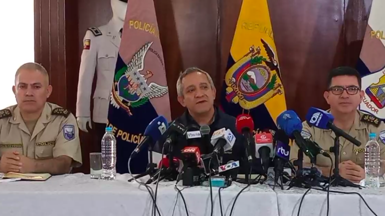 El ministro del Interior, Patricio Carrillo, y miembros de la Policía Nacional dieron detalles del hallazgo del cuerpo de María Belén Bernal.