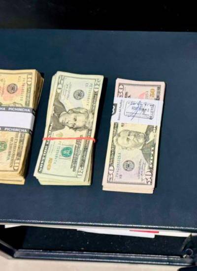 Dinero incautado durante los allanamientos.