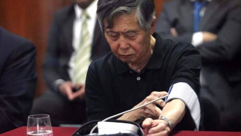 Inflamación de las venas retrasa alta de expresidente Fujimori