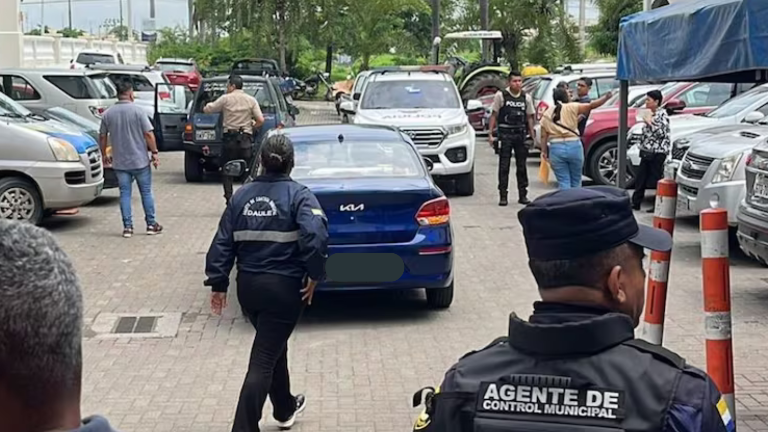 Asaltan sede alterna del Municipio de Daule, en La Aurora