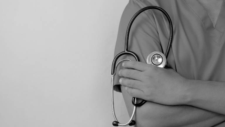 Envían a prisión a enfermero que habría robado insumos del hospital Monte Sinaí, en Guayaquil