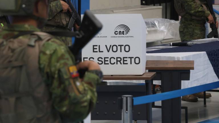 CNE lleva a cabo simulacro de referéndum y consulta popular a una semana del llamado a urnas