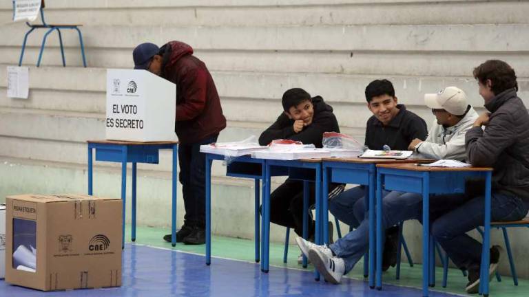 Elecciones Ecuador 2025: Para estas elecciones 287.534 personas fueron convocadas como integrantes de mesa.