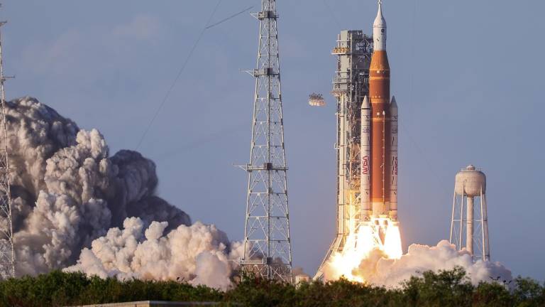 La misión Artemis II despega y emprende su viaje a la Luna
