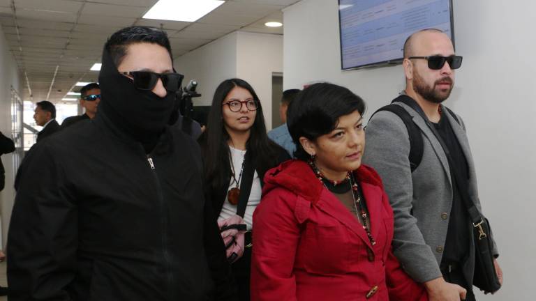 Caso Villavicencio: Hijas del excandidato presidencial piden excluir como acusadora particular a Verónica Sarauz