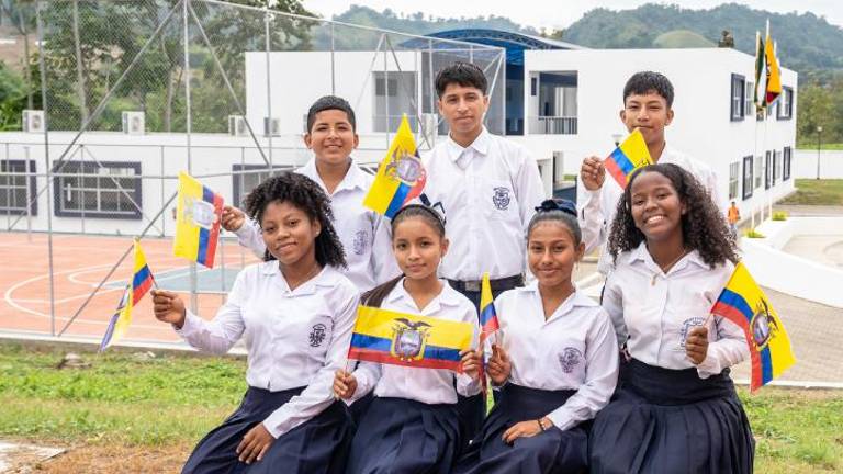 Ministerio de Educación anuncia la modalidad de clases en planteles que serán recintos electorales por el Referéndum