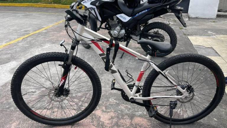 Persecuciones en Quito permitieron la recuperación de un carro y una bicicleta robados