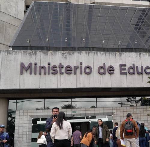 Operativo 'Minedec' en Quito deja tres detenidos.