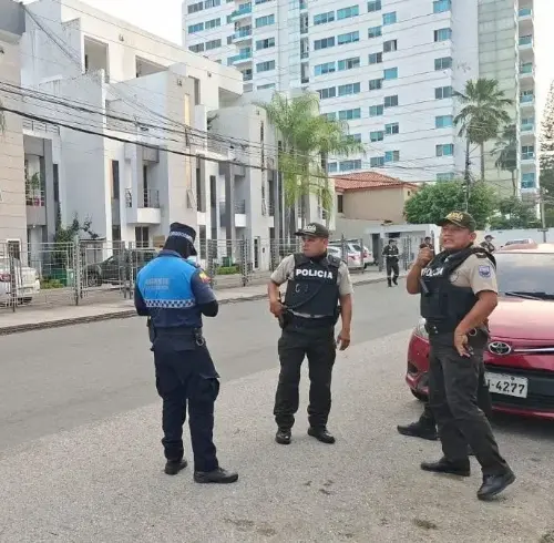Atentado en la urbanización Puerto Azul, ubicada en la Vía a la Costa de Guayaquil.