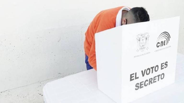 Inician las elecciones anticipadas dentro de las cárceles: así se desarrolla el voto de los presos