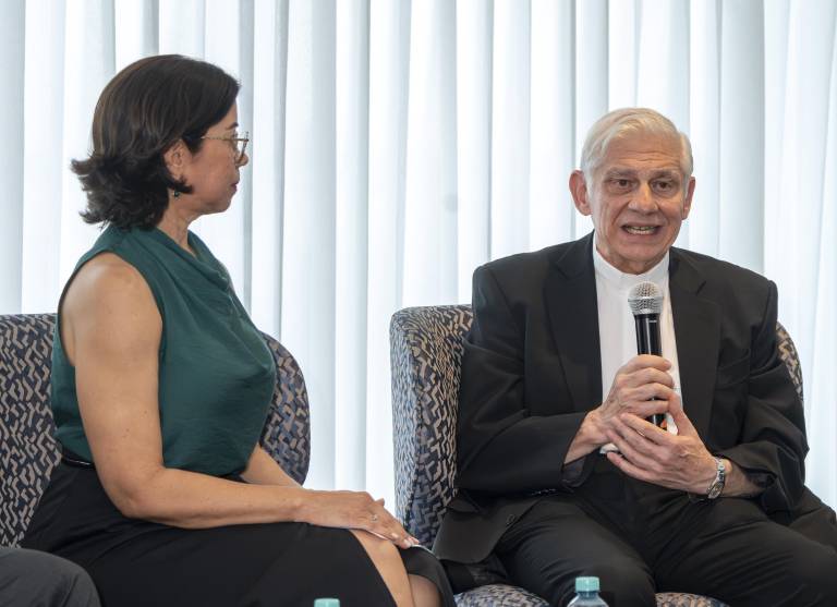 $!¿Cómo dirigir en tiempos de IA? La pregunta que marcó el aniversario de la Escuela de Negocios de la UEES