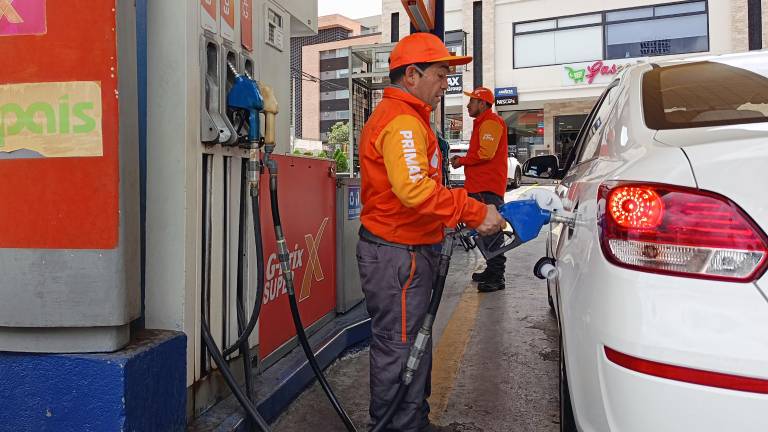 ¿Cómo quedan los precios de las gasolinas extra, ecopaís y diésel tras el anuncio de Noboa?