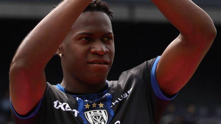 La atroz lesión de Jean Pierre Arroyo, del IDV, durante el partido contra el Mushuc Runa