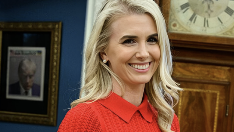 De una grave enfermedad a 'impresora humana': la historia de Natalie Harp y Donald Trump