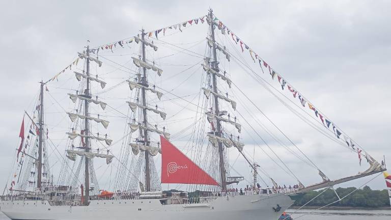 Buque de la Armanda Peruana llega a Guayaquil: estas son las fechas para visitarlo