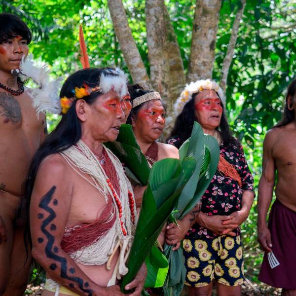 LOS ULTIMOS PUEBLOS AISLADOS DE LA AMAZONIA