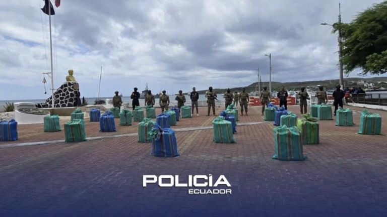Galápagos: decomisan más de 1,4 toneladas de cocaína valoradas en USD 90 millones rumbo a EE.UU.