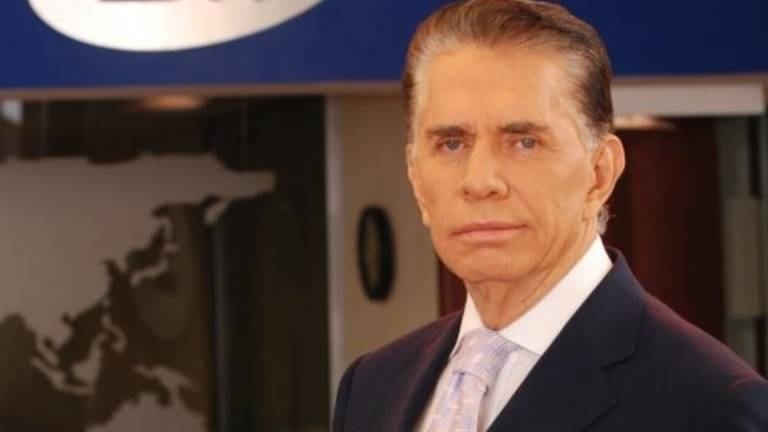 Don Alfonso Espinosa de los Monteros se vacunó contra la COVID-19