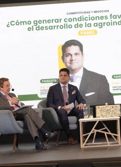 Participantes del panel Cómo generar condiciones favorables para el desarrollo de la agroindustria del Summit Agro &amp; Food Business