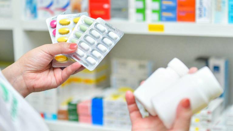José Julio Neira promete que el abastecimiento de medicinas en Ecuador llegará al 65% a finales de agosto